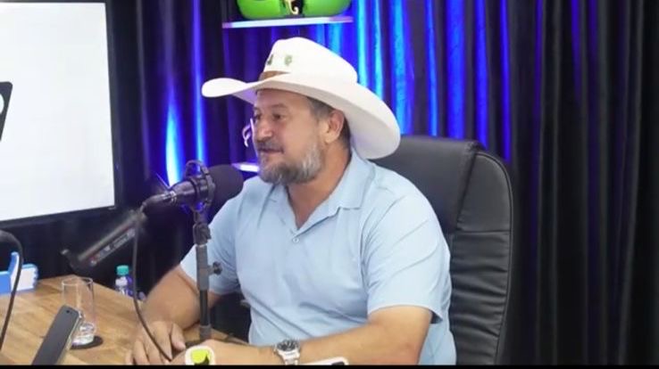 "Crápula": Cattani sobe o tom e ataca deputado Barranco no Popocast