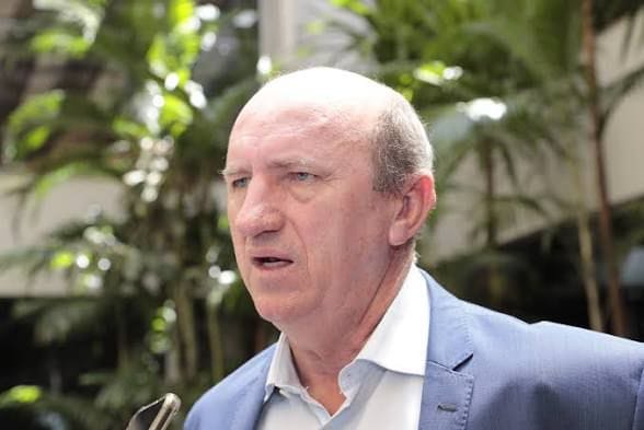“Fica quieto!”: Neri Geller diz que Cattani é assentado da reforma agrária e prova viva de projeto que ele hoje ataca