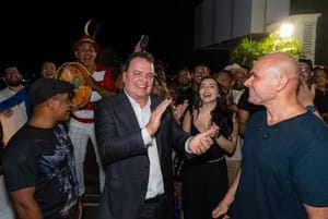 JOGADA HIPÓCRITA