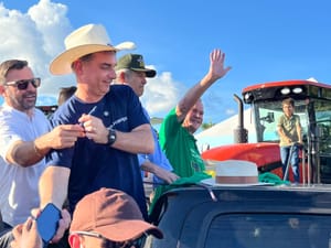 Recado Dado: Flávio Bolsonaro Define "Chapa dos Sonhos" em Sinop e Exclui Gigantes da Política de MT